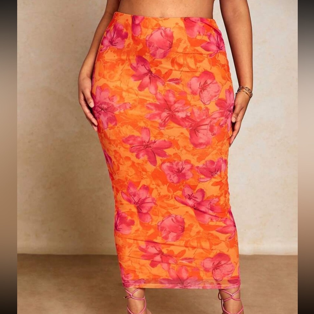 Plus Floral Skirt